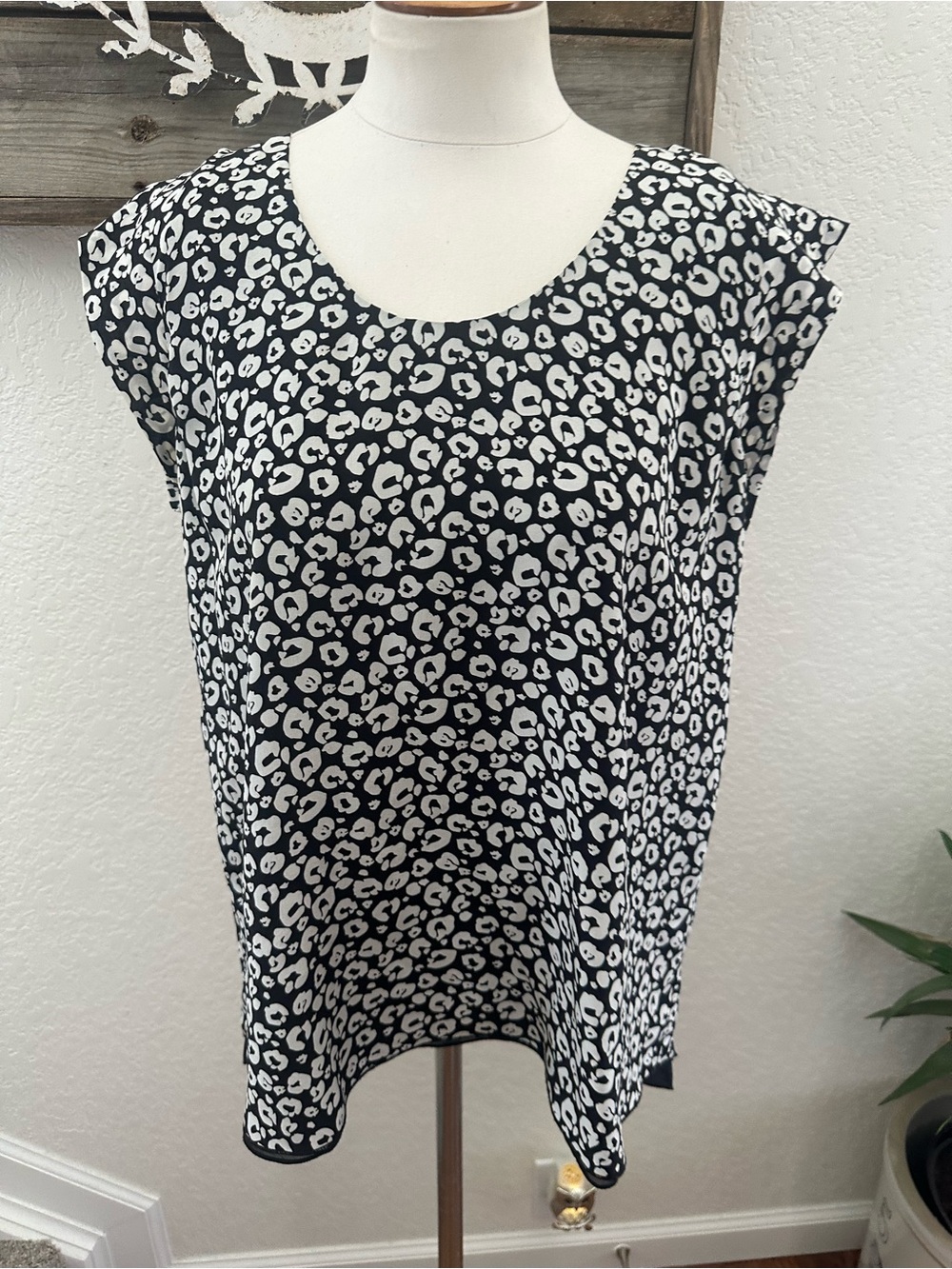 Rebecca Taylor black floral 100% silk blouse ladies size 10